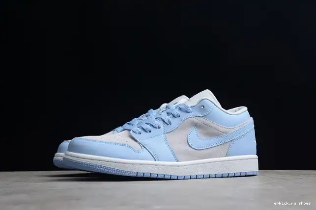 Cheap Blue University DC0774-050 Low Jordan (W) 1 0516